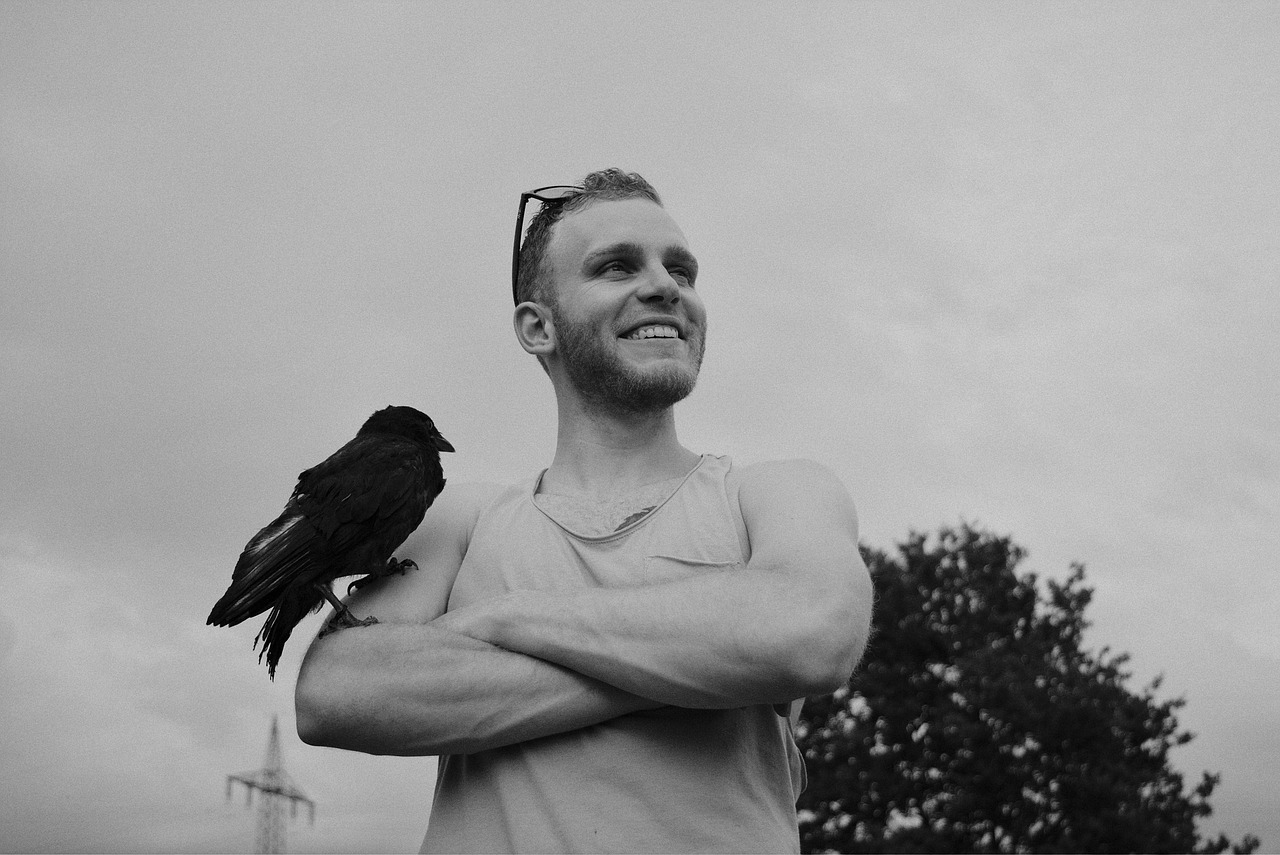 gallery-01 boy, bird, crow, black, white, top, outdoor, pirate, nature, entrepreneurship, entrepreneurship, entrepreneurship, entrepreneurship, entrepreneurship, entrepreneurship