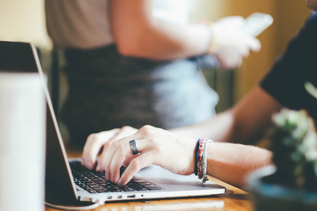 découvrez comment instaurer une culture d'entreprise positive qui favorise le bien-être au travail, stimule la motivation des équipes et améliore la performance globale de votre organisation.
